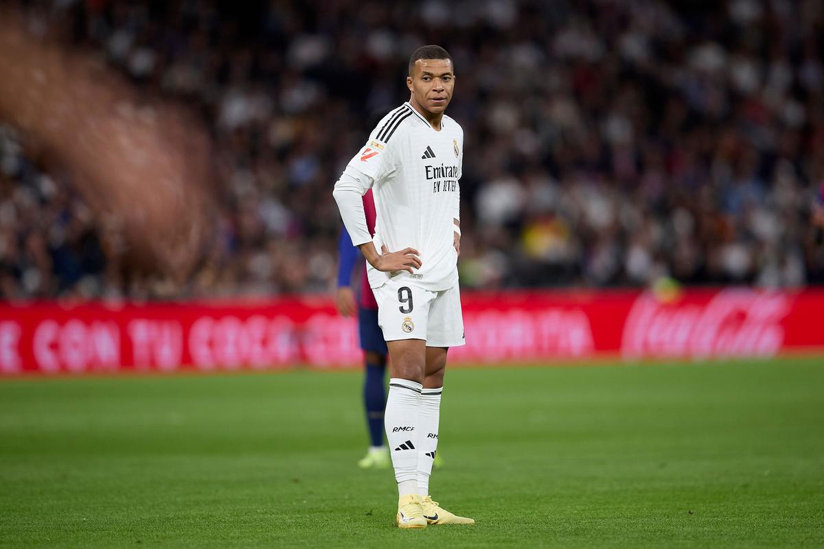 中超赛报：上海申花客场击败武汉三镇,