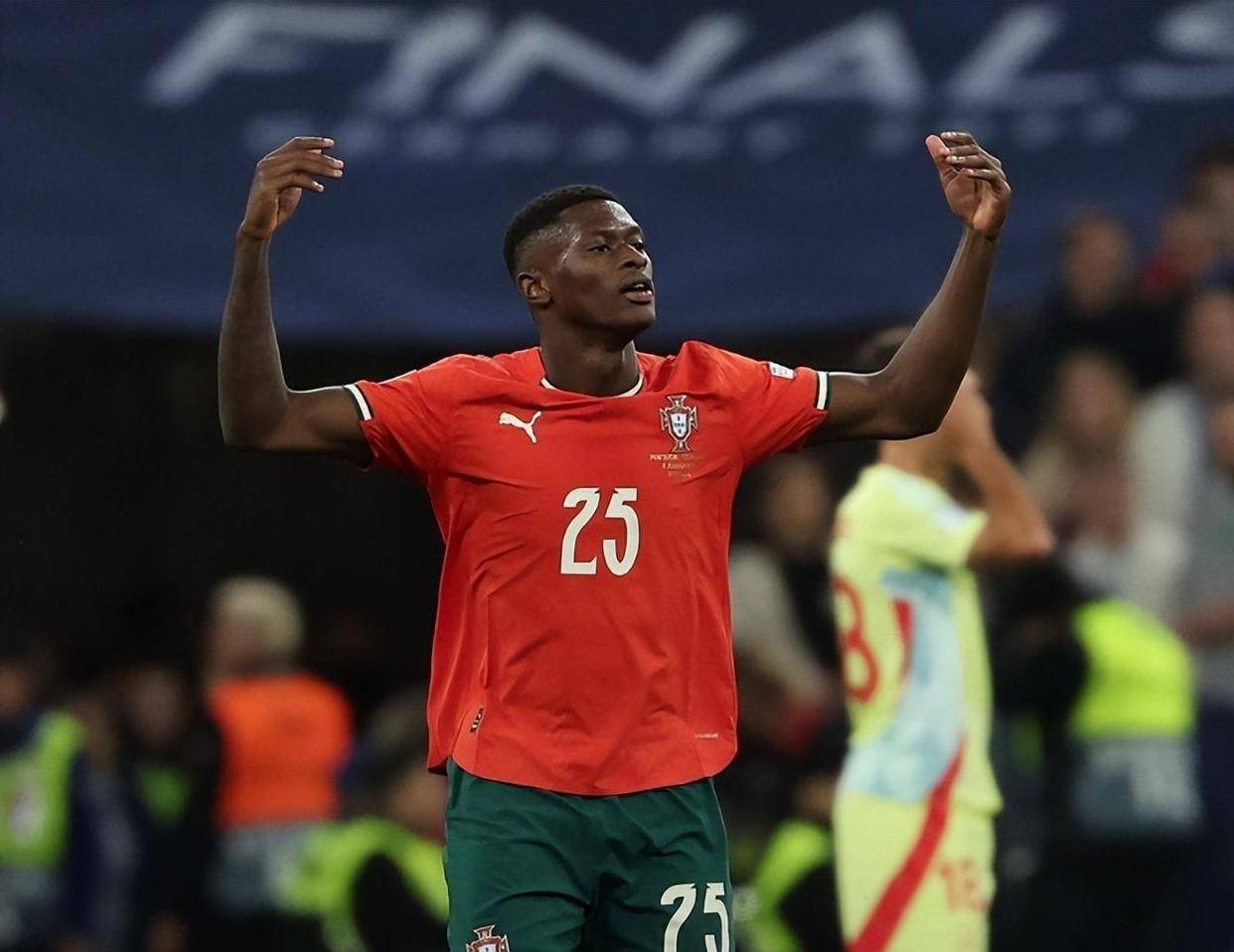 拒绝做网红球队！曼联4-1狼队连升6名至第6 积分追平欧冠区