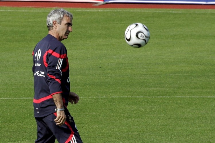 纽约洋基在 1951 年签下新秀米奇·曼托，被视为迪马乔时代的完美交接