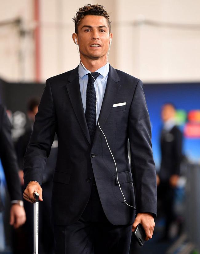 斯坦福高材生转战篮球场：从计算机到NBA的跨界之旅（从算法到灌篮：斯坦福高材生跨界闯入NBA）